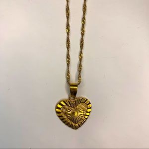 fashion nova heart necklace